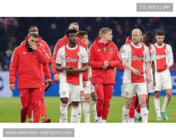 阿贾克斯继续稳居荷甲榜首，冠军争夺形势严峻，阿贾克斯在荷甲什么地位